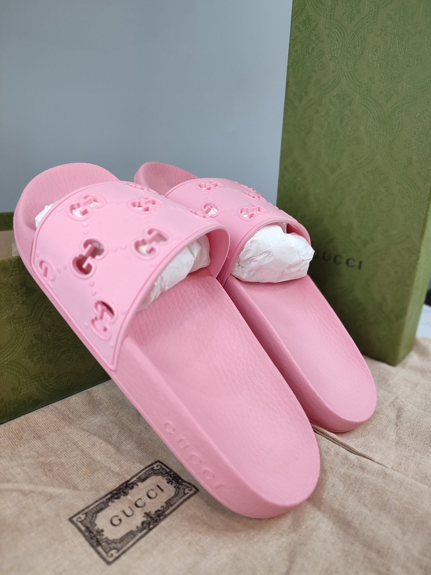 Gucci GG Rose Rubber Flat Slides