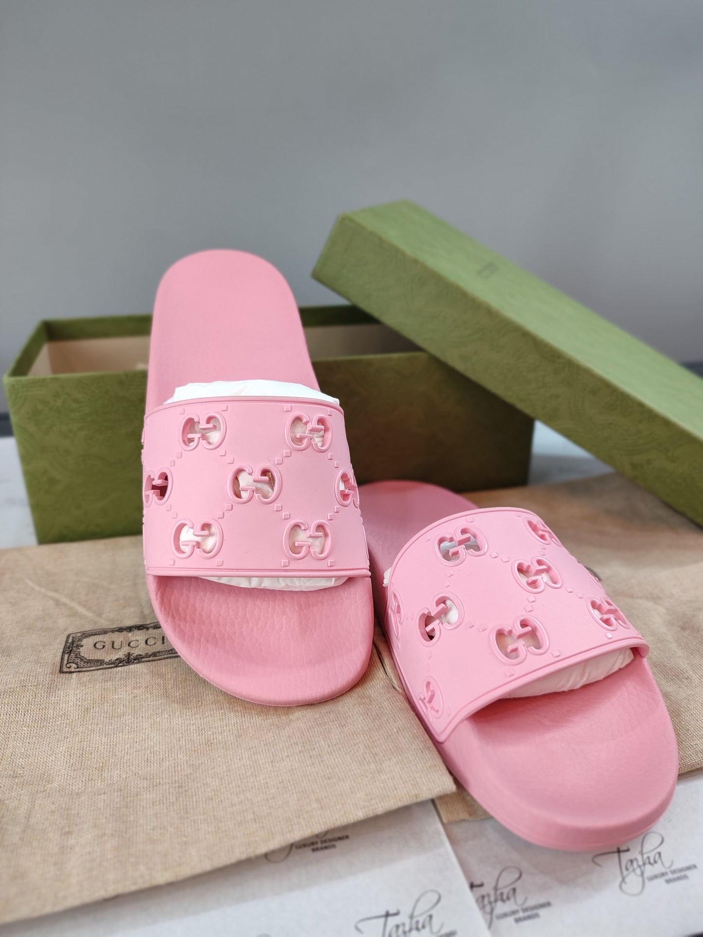 Gucci GG Rose Rubber Flat Slides