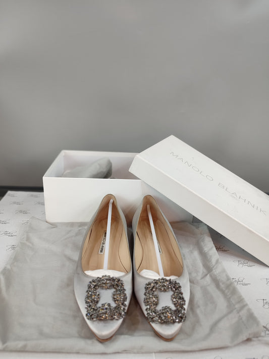 Manolo Blahnik Hangisi In Silver  Satin Ballerina Flats