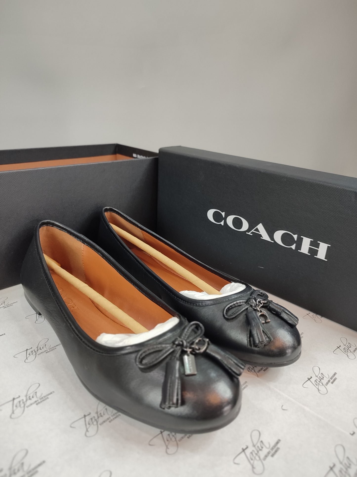 Coach Pumps Low Heel Shoes Round Toe Leather Ribbon