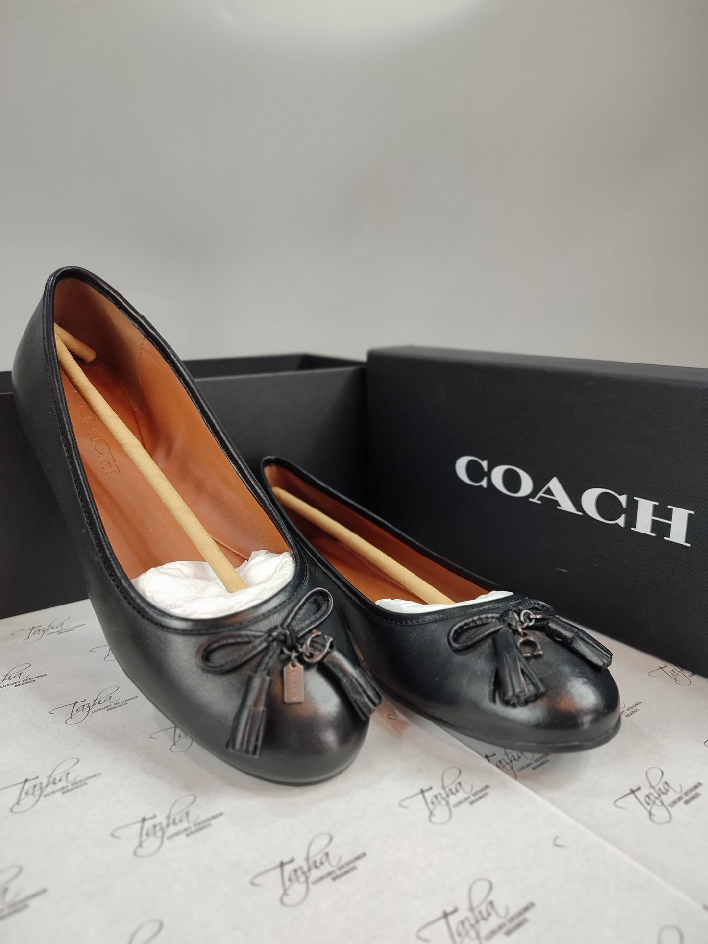 Coach Pumps Low Heel Shoes Round Toe Leather Ribbon