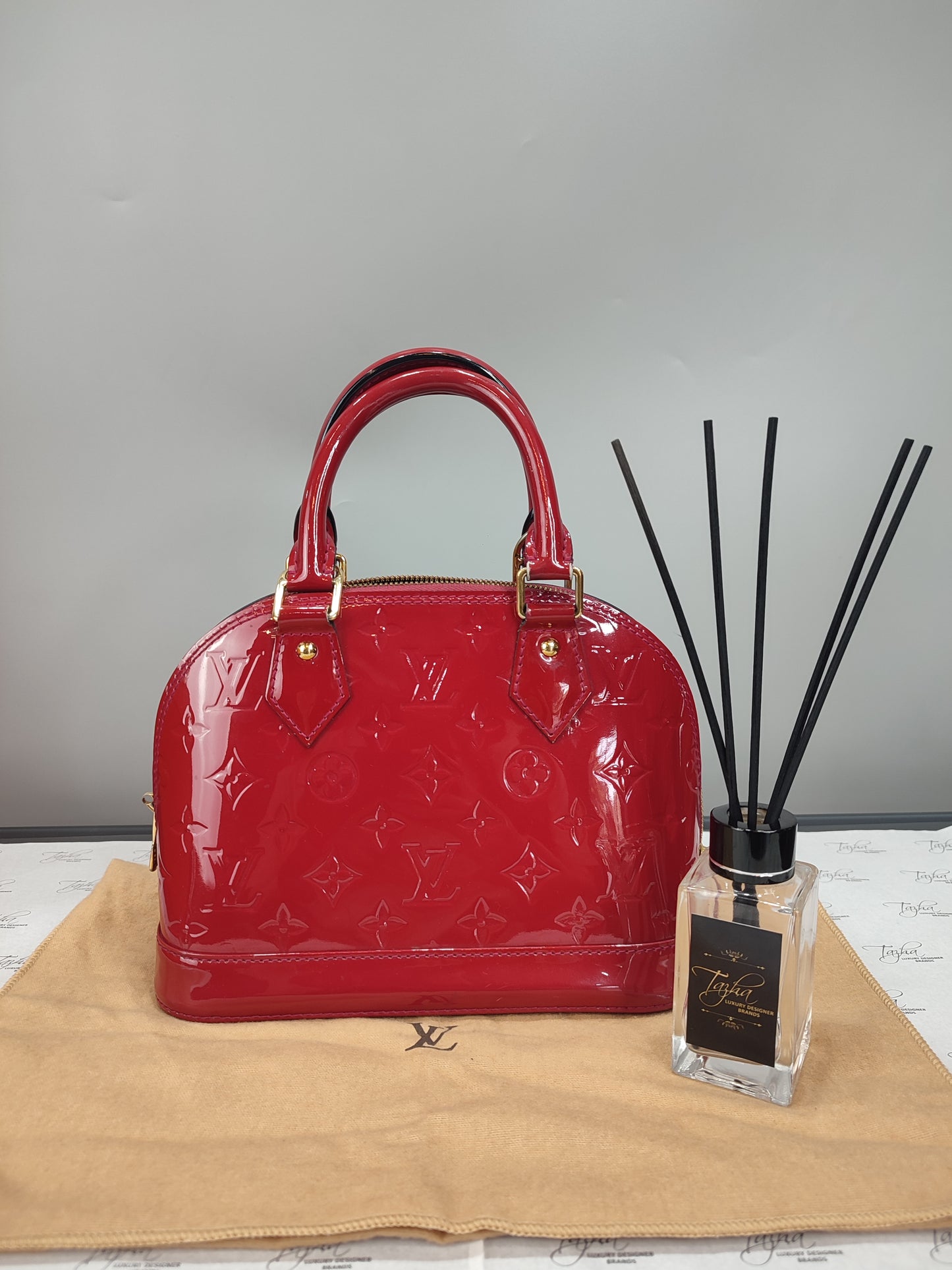 Louis Vuitton Vernis Alma BB