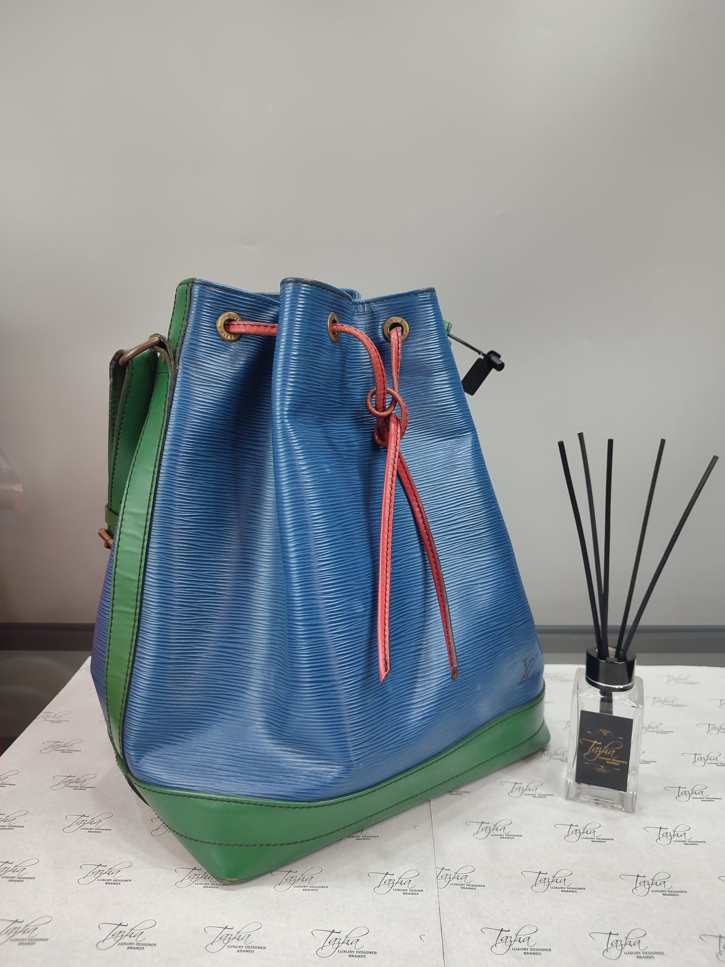 Louis Vuitton Epi Noe Bucket Bag Tricolor