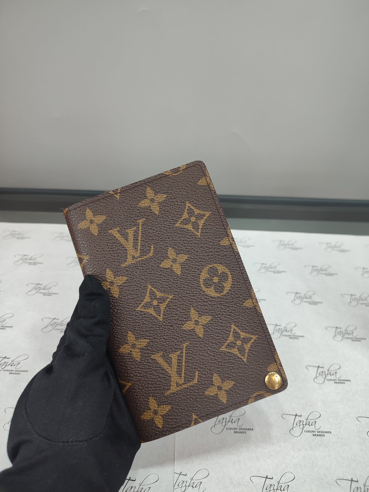 Louis Vuitton Card/Passport Case