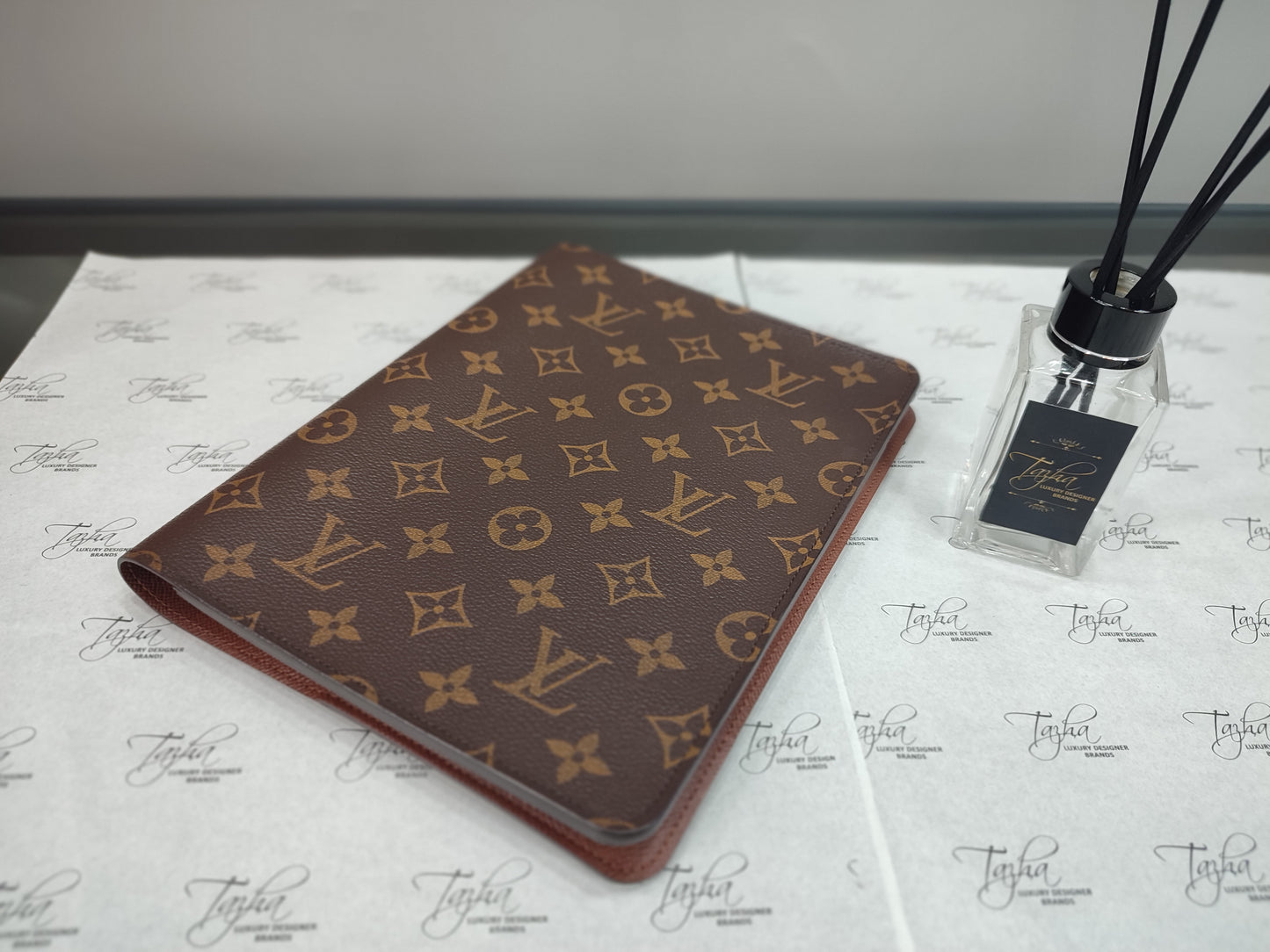 Louis Vuitton Mono Agenda